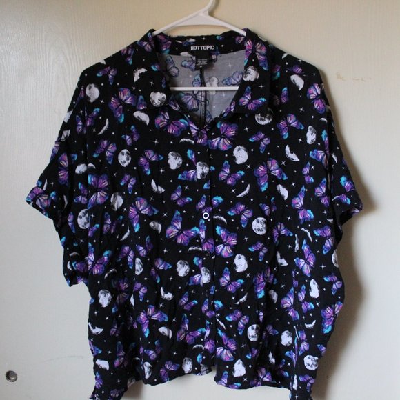 Hot Topic Tops - HOT TOPIC COSMIC CRYSTAL BUTTERLY WOVEN BUTTON-UP PLUS